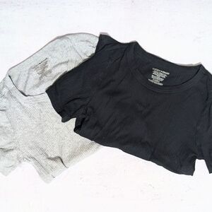BUNDLE 2 Lucky Brand Ribbed Tees Gray Black Short Sleeve Crew Neck Small